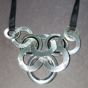 Avon Jewelry - Jet Plain Bold Chunky Silver Ring Circle Fashion Avon Jewelry - Jet Plain Bold Chunky Silver Ring Circle Fashion